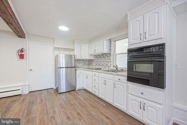 136 N Read Ave