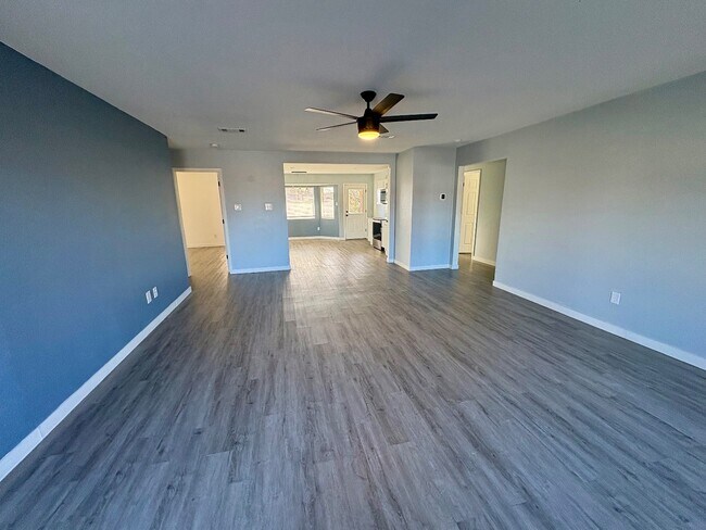 Photo - 4506 Windcrest Dr