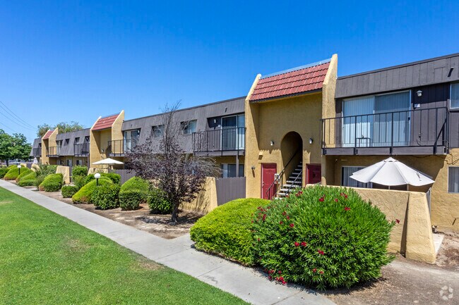 Building - Villas del Norte Apartments