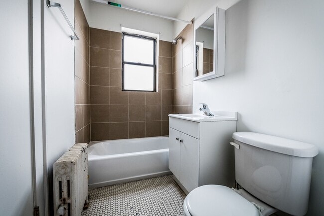 Photo - 5328 W Harrison St Chicago, IL 60644