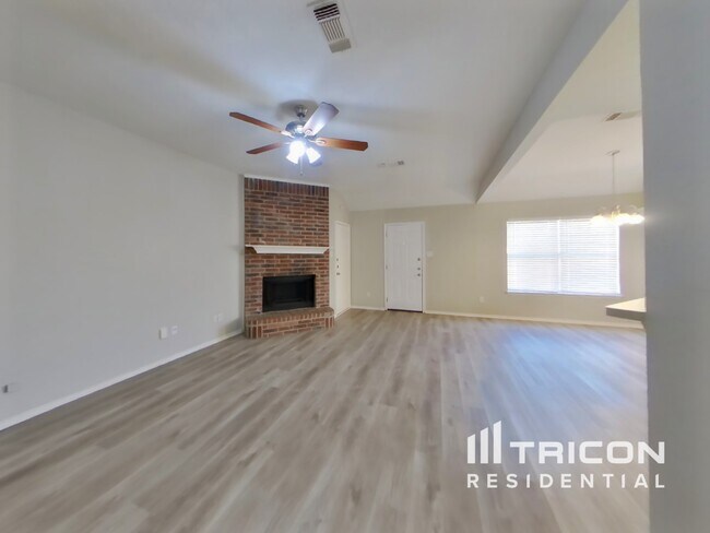 Photo - 7319 Woodhome Dr