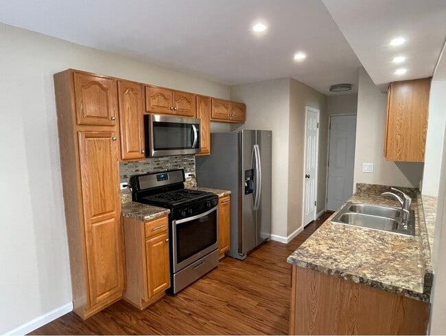 Photo - 228 N Waterford Dr