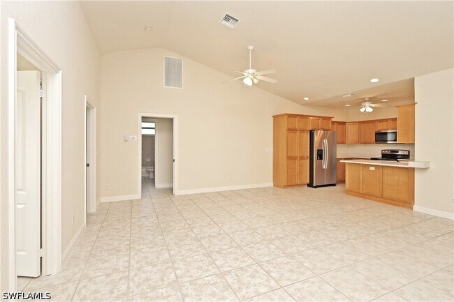 Photo - 32 Heritage Way