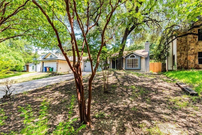 Photo - 907 Isernia Dr