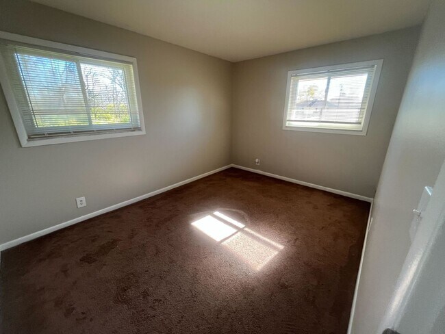 Photo - 6051 Laurel Hall Dr Unit 6051 Laurel Hall Dr #4