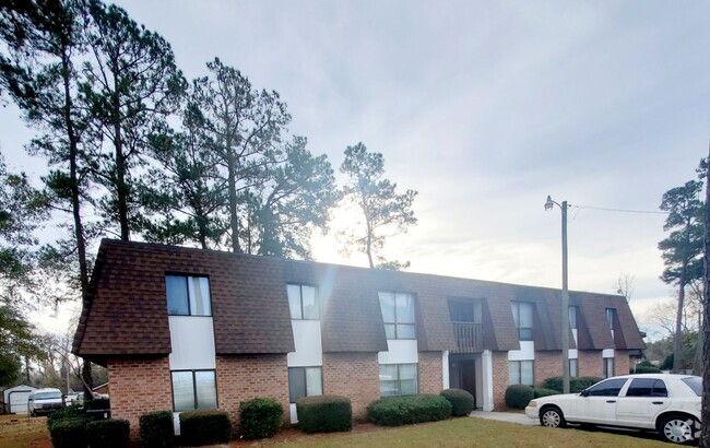 Building Photo - Carolina Village Rental