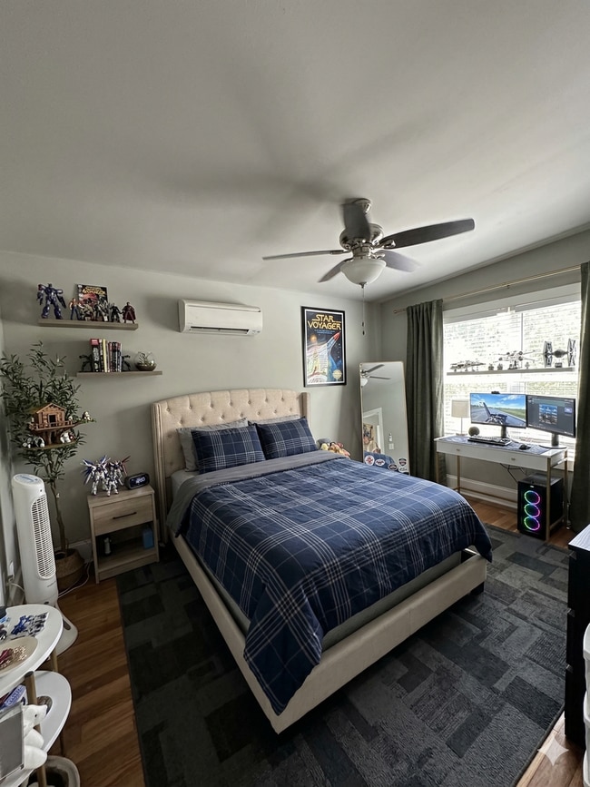 Building Photo - Luxury Student Living- 4BR/4BA Townhome Near UGA (Available Fall 2026)