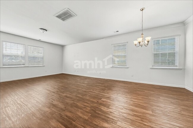 Photo - 518 Bush Dr