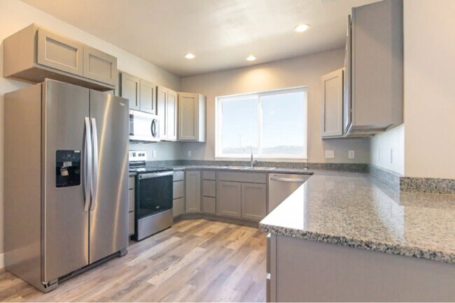 Photo - 2298 Deerfield Ln