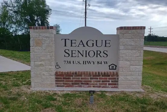 Photo - 740 US Hwy 84 W