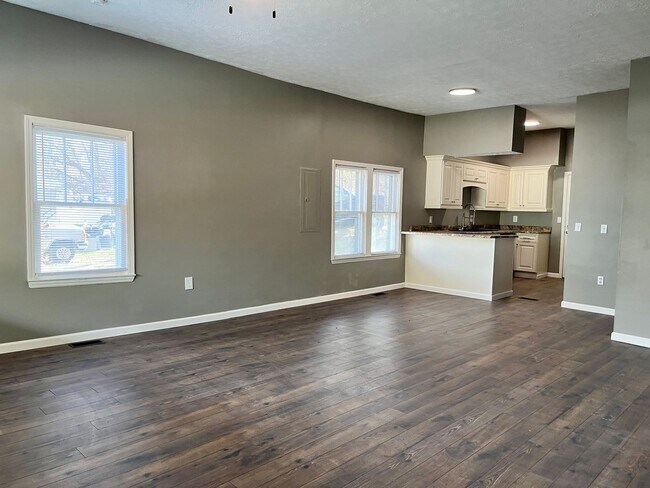 Photo - 3 Bed / 1 Bath Home Downtown Corbin