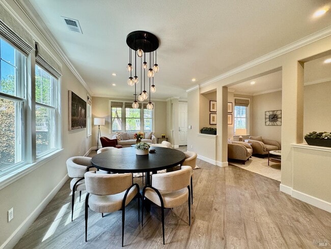 Photo - 33 Lande Way