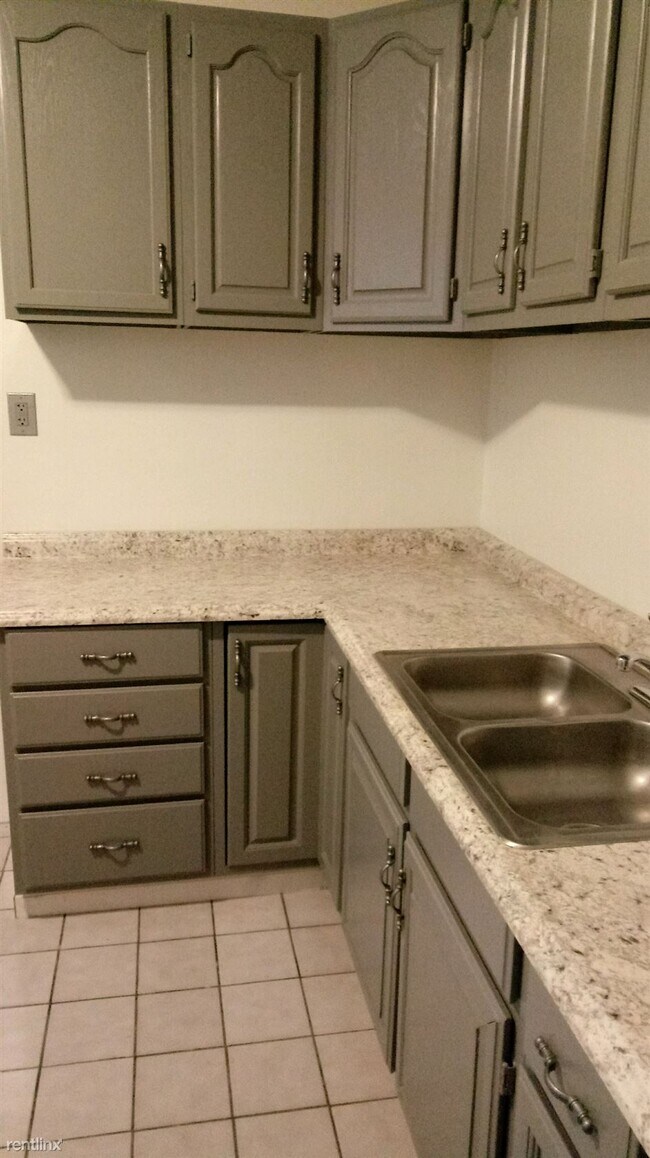 Photo - 3 br, 1 bath Duplex - 1626 Manette Pl Manette