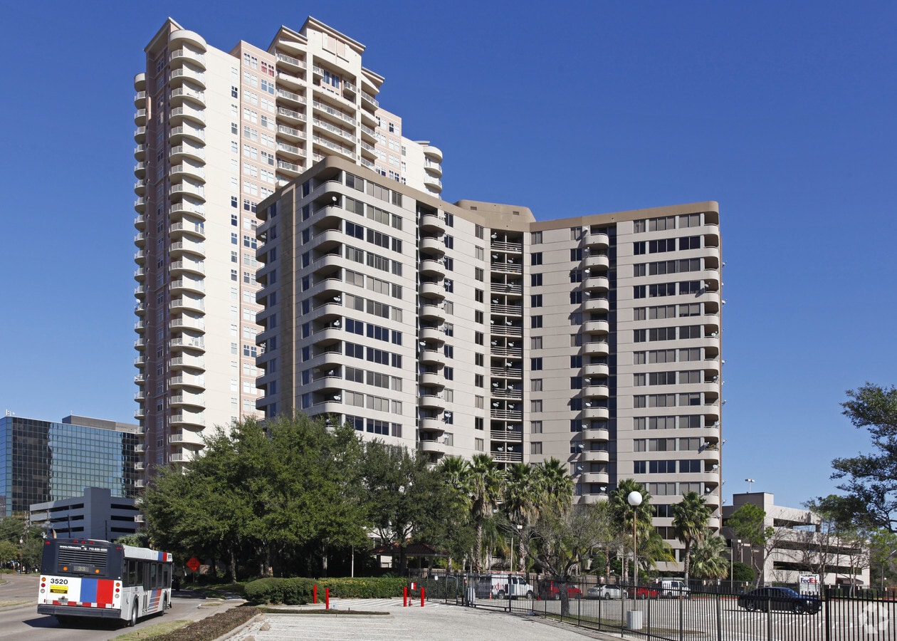 3525 Sage Condominiums For Rent In Houston Tx Forrent Com