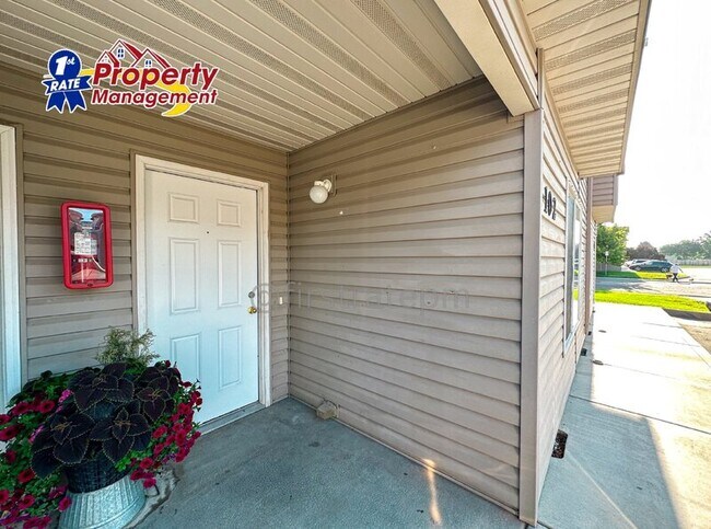 Photo - 16025 N 19th St Unidad #102