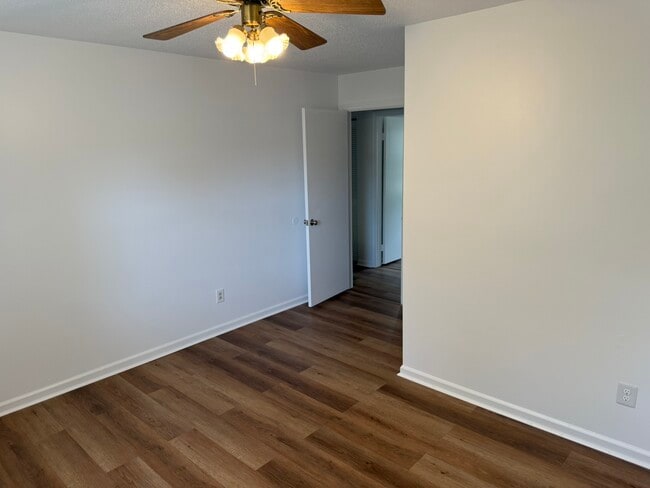 Photo - 3784 Strathmoor Cir