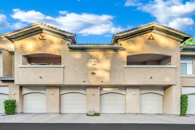 Photo - Experience Las Vegas in style and comfort with this beautiful first-floor 3-bedroom condo Unidad #103 BLDG 32