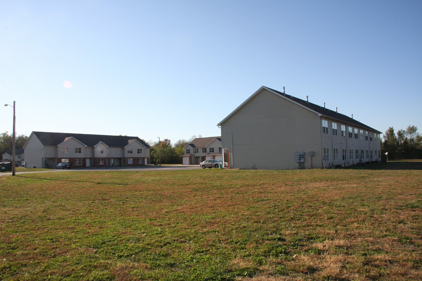 Photo - Centreville Courts Apartments