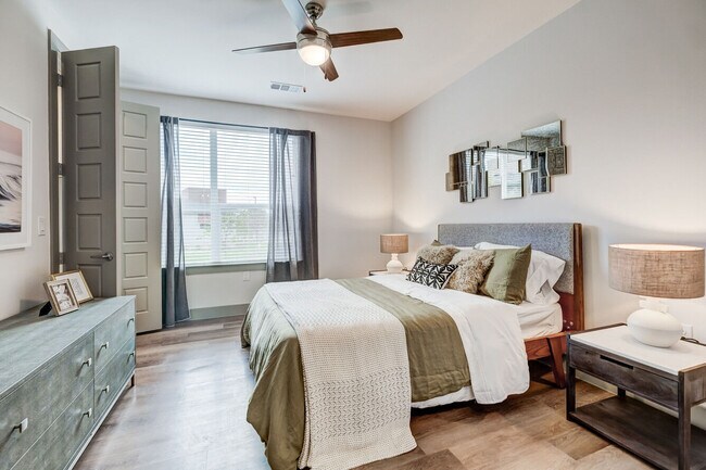 Photo - Lively at Firewheel