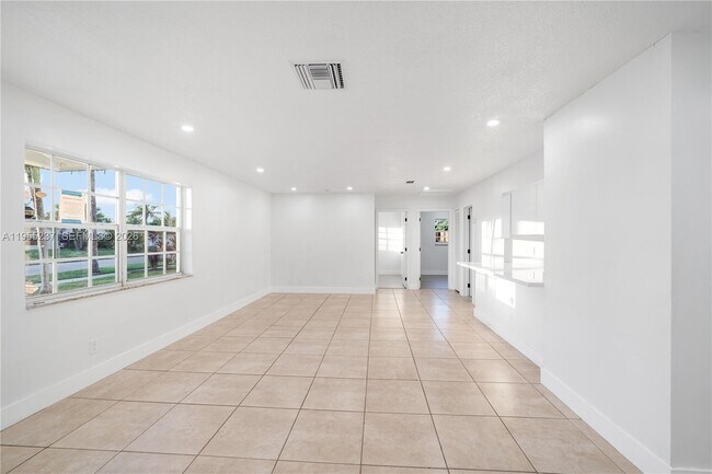 Photo - 368 SW 64th Terrace