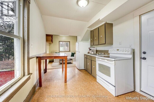 Photo - 132 Forsyth St S Unité 2