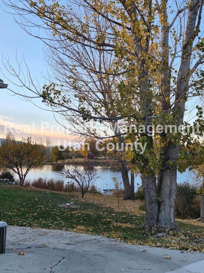 Photo - 22 W 400 N St