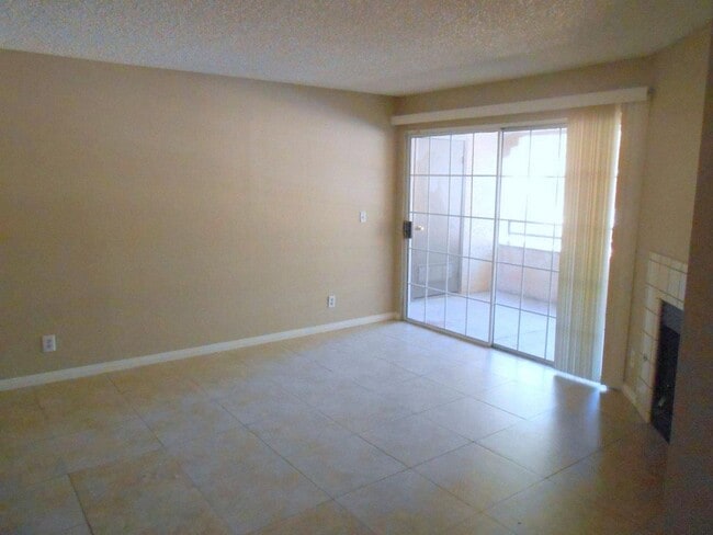 Photo - Spacious 2 bedroom Condo in Canyon Lake Community
