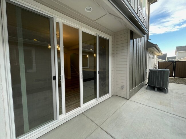 2195 E Hidcote St