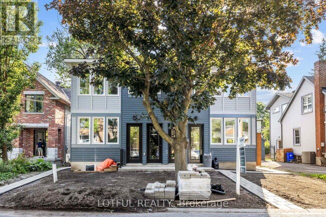 Photo - 516 Tweedsmuir Ave