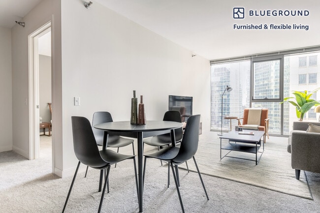 Photo - 210 N Wells St Unidad FL19-ID277