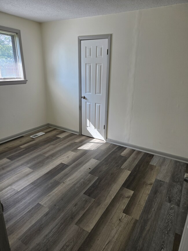 78 Rathbun Cir