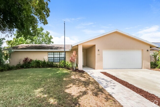 Building Photo - 365 La Mancha Ave Rental