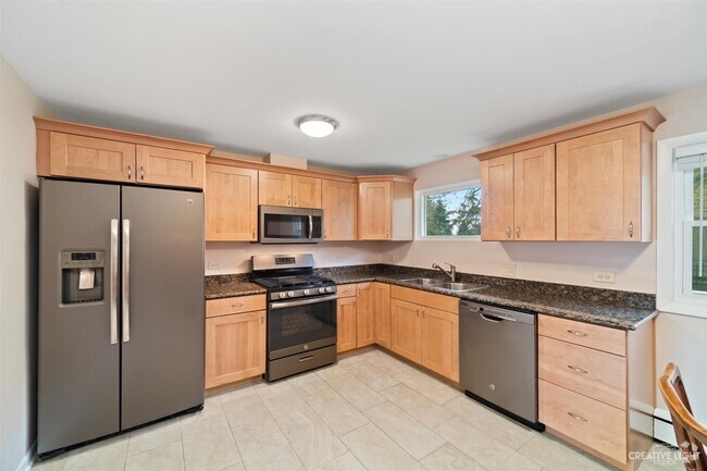 Building Photo - 800 Riedy Rd Rental