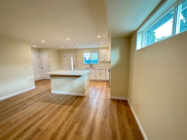 Photo - 9551 Cordero Ave