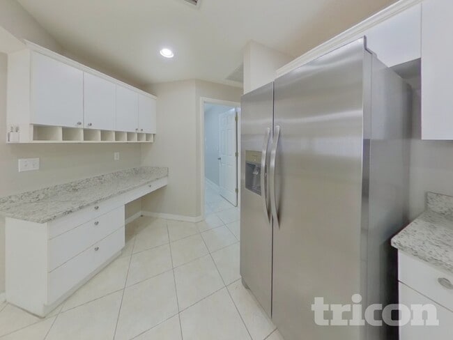 4614 Breezy Pines Blvd