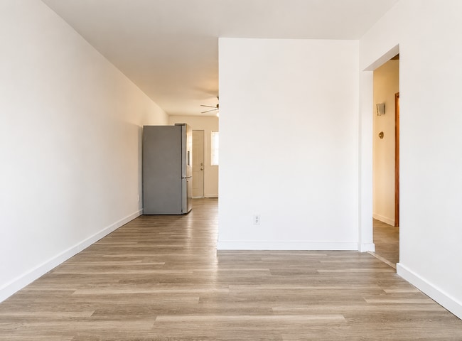 Photo - 904-904 W Fairlawn Cir Unit 902