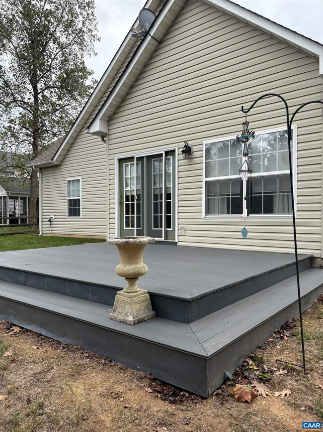 Photo - 127 Deerwood Dr