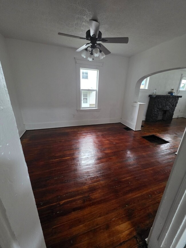 Photo - 2326 N Ridge Rd