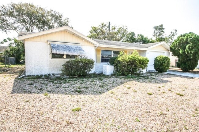 Photo - 10824 Queens Rd