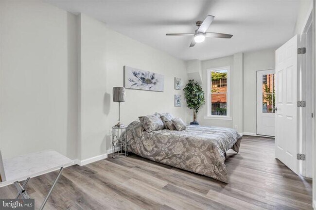 Photo - 254 W Philadelphia St