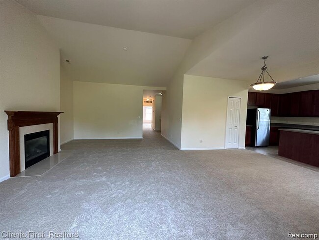 Photo - 2156 Pinecroft Dr