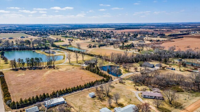 Photo - Beautiful Home In Kingman Available For Rent On Nearly 1 acre!