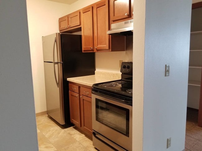 Building Photo - 851 Eastern Ave. (8 Unit) Rental