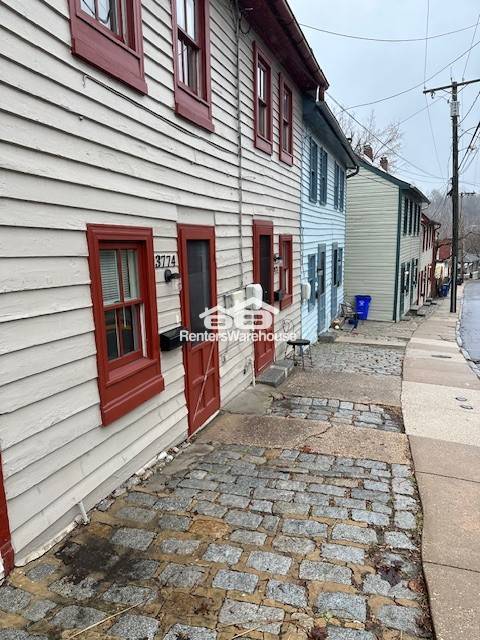 Photo - 3774 St Paul St