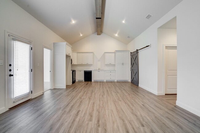 Photo - 2508 112th St