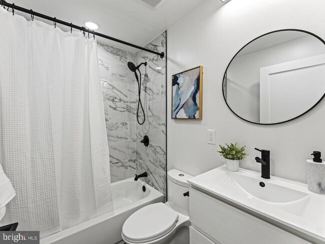 Photo - 4320 7th St NW Unit 2