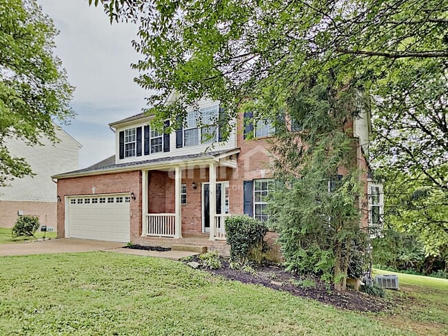 Photo - 147 Grove Ln S