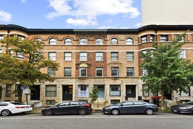 Building Photo - 1119 N Calvert St Rental