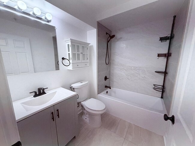 Photo - 118 Bergen Blvd Unit APT 3C