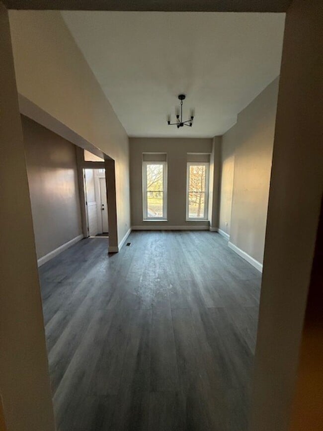 Photo - Beautifully Renovated!  Large, Spacious Rooms! W/D Hook-Up! Available Now!